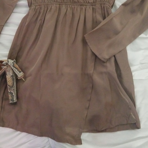 Sexy v neck dress - Picture 2 of 3